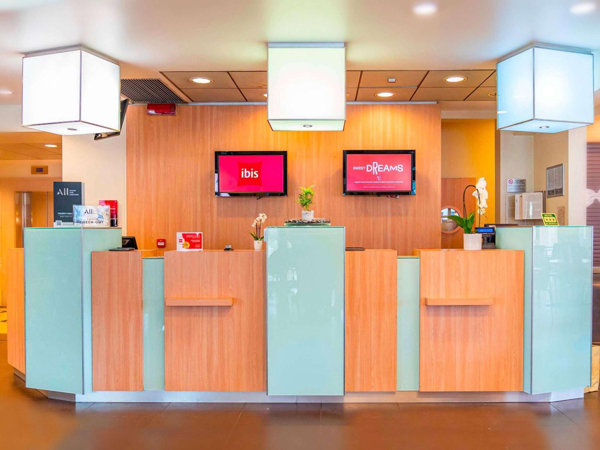 Ibis Hotel Grandate