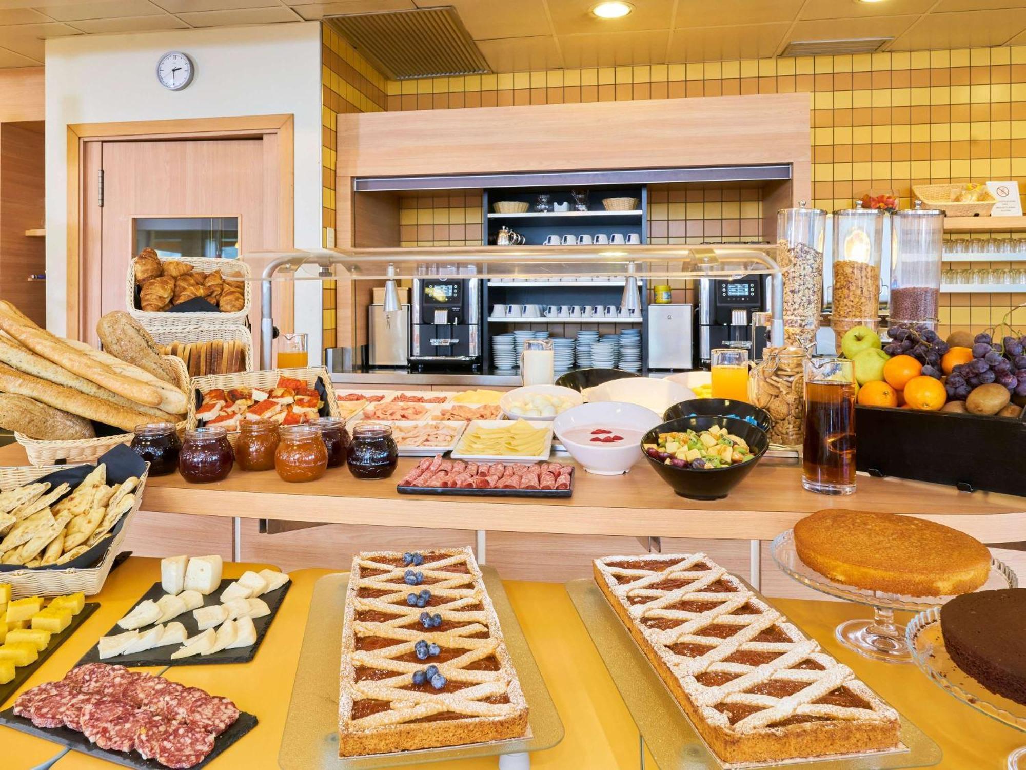 Hotel Ibis 3*