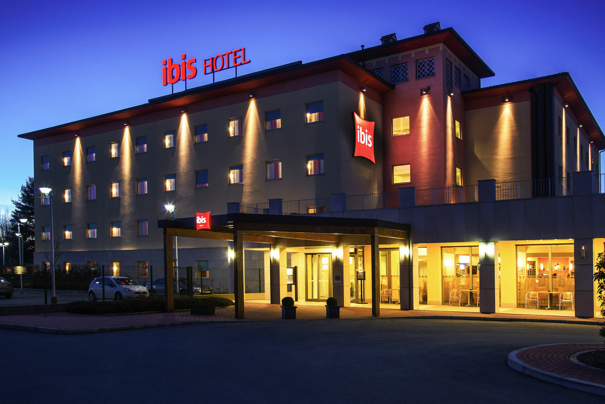 Ibis 3*